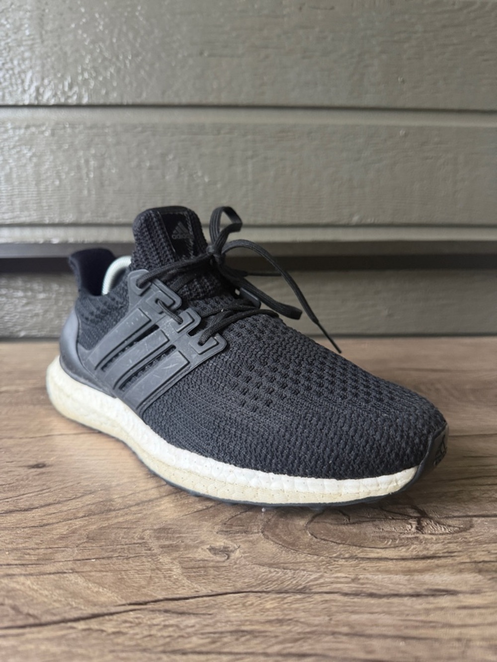 Adidas ultraboost Men's Athletic Shoes size 9